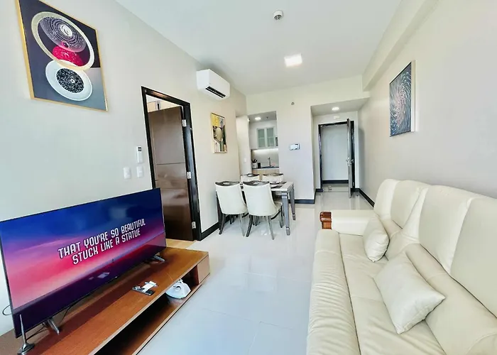 Heart Of Mactan Newtown Big Space With Free Wifi And Pool Access Apartment