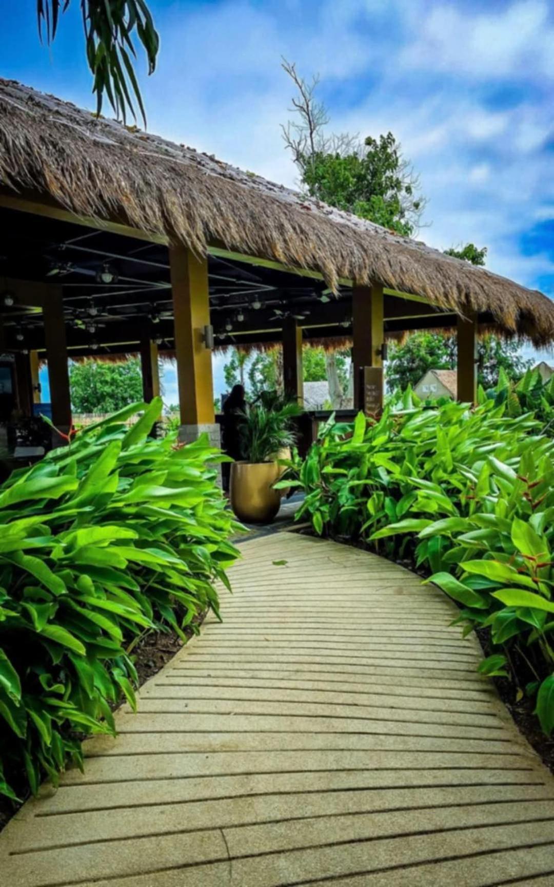 HEART OF MACTAN NEWTOWN BIG SPACE WITH FREE WIFI AND POOL ACCESS, PUNTA ...